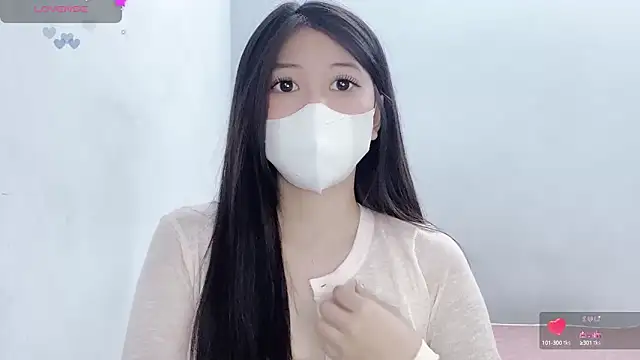 Snapshot of tanhxiu chatting on 10/15/25, 11:21 tanhxiu online show from 10/15/25, 11:21