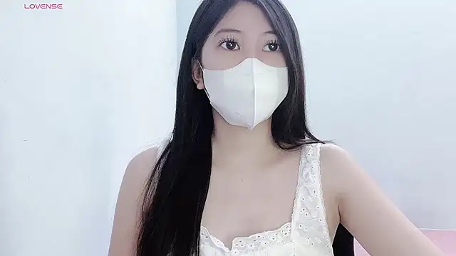 Snapshot of tanhxiu chatting on 11/14/25, 01:54 tanhxiu online show from 11/14/25, 01:54