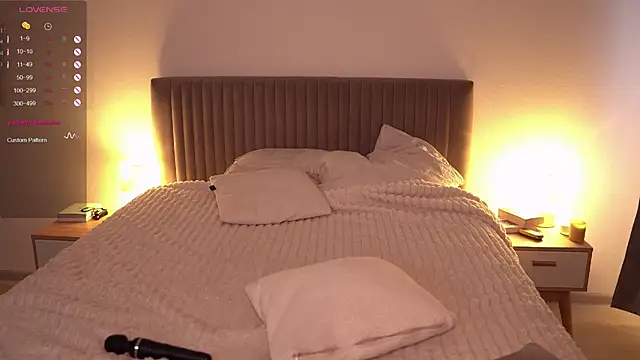 arielbell  online show from 11/05/25, 07:08