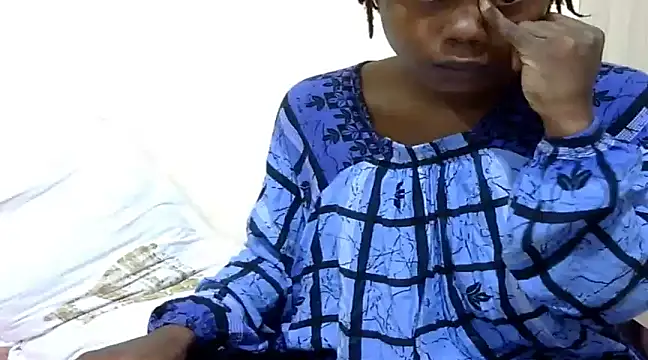 Sexy kienyeji online show from 02/04/25, 02:53