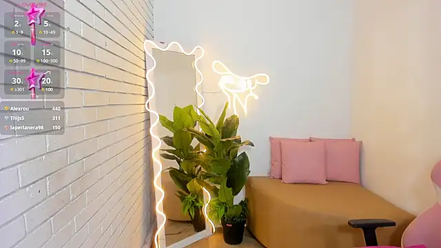 Chiara tay online show from 02/06/25, 01:27