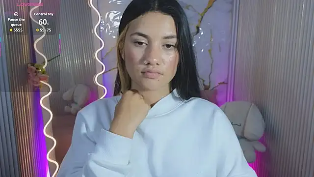 Chiara tay online show from 04/25/26, 07:11