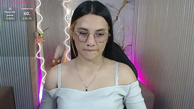 Chiara tay online show from 05/08/26, 07:08