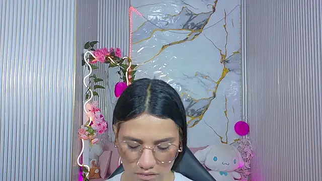 Chiara tay online show from 06/09/26, 07:25