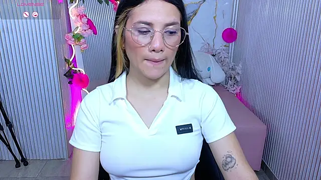 Chiara tay online show from 07/06/26, 07:05