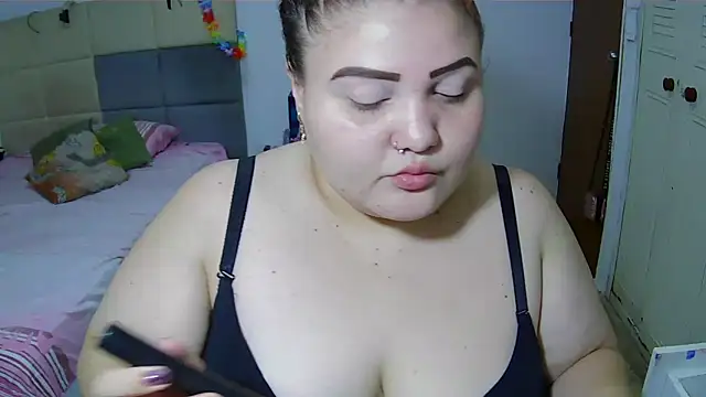 Snapshot of Jones_alexia chatting on 04/11/26, 05:12 Jones alexia online show from 04/11/26, 05:12