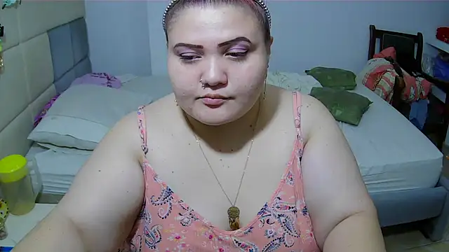 Snapshot of Jones_alexia chatting on 06/04/26, 03:45 Jones alexia online show from 06/04/26, 03:45