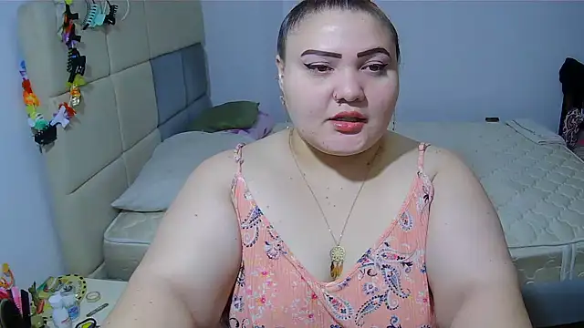Snapshot of Jones_alexia chatting on 06/20/26, 05:32 Jones alexia online show from 06/20/26, 05:32