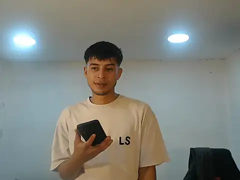 danielitopapuu online show from 10/28/25, 02:48