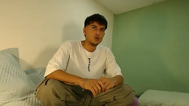 Snapshot of danielitopapuu chatting on 01/15/26, 10:13 danielitopapuu online show from 01/15/26, 10:13