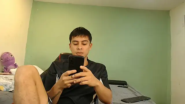 Snapshot of danielitopapuu chatting on 06/09/26, 04:18 danielitopapuu online show from 06/09/26, 04:18