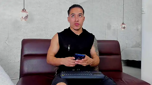 Bryson Collins  online show from 12/14/24, 11:01