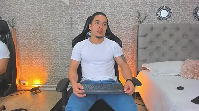 Bryson Collins  online show from 02/01/25, 11:10