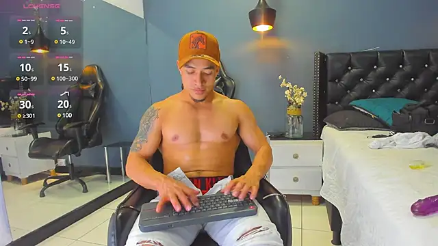 Bryson Collins  online show from 02/10/25, 02:16