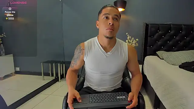 Bryson Collins  online show from 02/12/25, 11:07