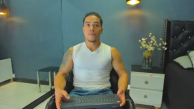 Bryson Collins  online show from 02/19/25, 11:17