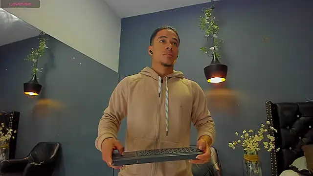 Bryson Collins  online show from 03/03/25, 11:00