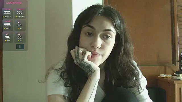Snapshot of sadetuiningaa chatting on 03/23/25, 03:32 sadetuiningaa online show from 03/23/25, 03:32