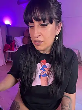 Snapshot of CarolaDrago chatting on 11/07/25, 09:31 CarolaDrago online show from 11/07/25, 09:31