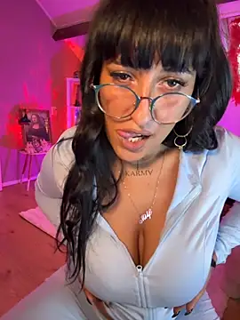 Snapshot of CarolaDrago chatting on 11/24/25, 08:14 CarolaDrago online show from 11/24/25, 08:14