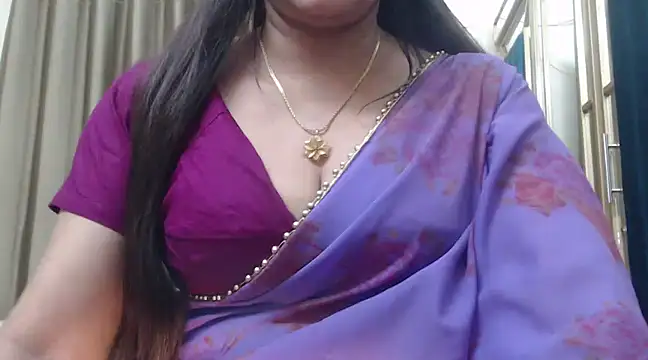 Snapshot of desi-maisa130 chatting on 12/11/24, 04:31 desi-maisa130 online show from 12/11/24, 04:31