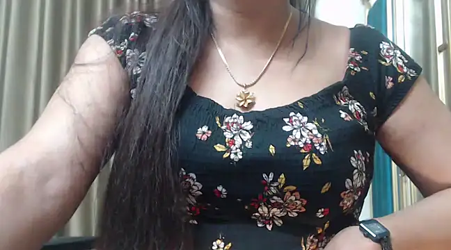 Snapshot of desi-maisa130 chatting on 12/21/24, 10:19 desi-maisa130 online show from 12/21/24, 10:19