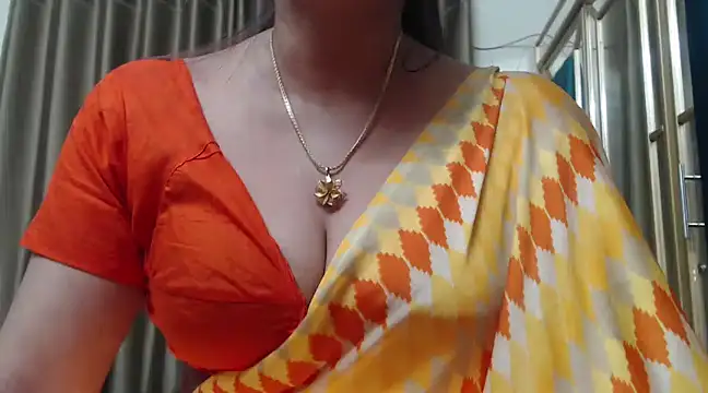 Snapshot of desi-maisa130 chatting on 12/27/24, 04:32 desi-maisa130 online show from 12/27/24, 04:32