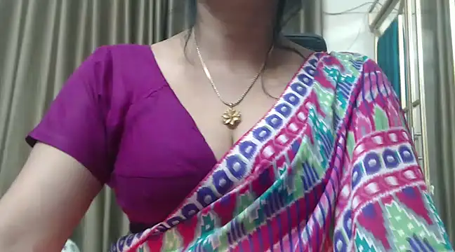 Snapshot of desi-maisa130 chatting on 02/01/25, 06:08 desi-maisa130 online show from 02/01/25, 06:08