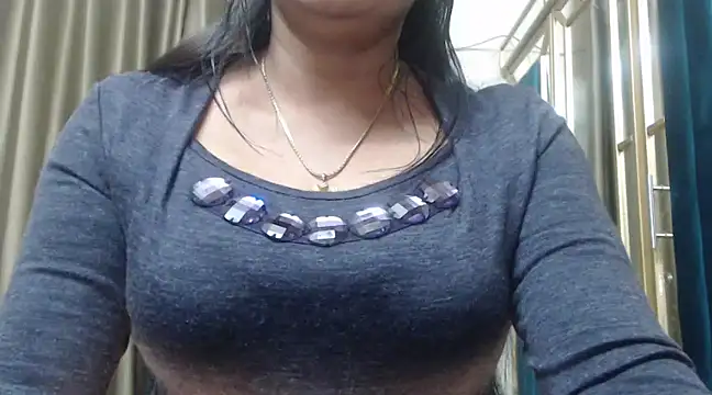 Snapshot of desi-maisa130 chatting on 02/13/25, 03:24 desi-maisa130 online show from 02/13/25, 03:24