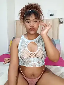 Snapshot of charmainexxx chatting on 11/27/25, 12:18 charmainexxx online show from 11/27/25, 12:18