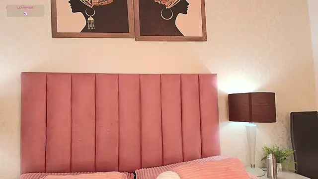 celine golden1 online show from 10/28/25, 11:51