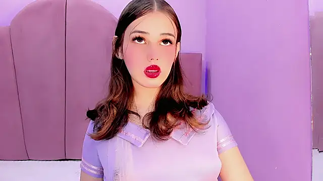 ValeriaAguilar online show from 04/28/26, 09:09