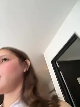ValeriaAguilar online show from 07/27/26, 10:50