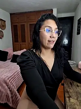 Thaliacooper  online show from 09/28/25, 12:16