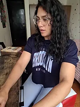 Thaliacooper  online show from 11/24/25, 05:45