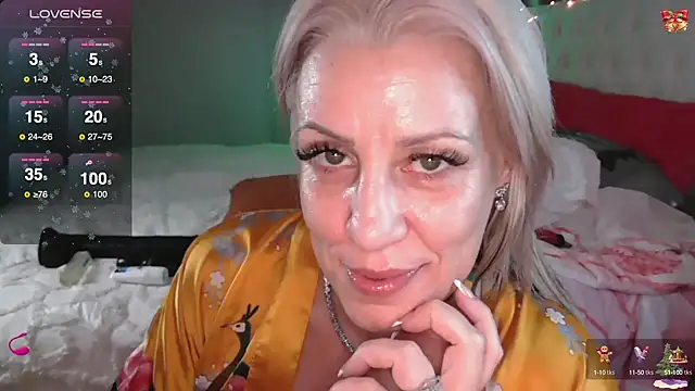 Snapshot of VegasDani chatting on 12/20/24, 08:17 VegasDani online show from 12/20/24, 08:17