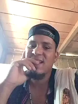 Snapshot of LemonyArcus chatting on 12/02/25, 04:13 LemonyArcus online show from 12/02/25, 04:13