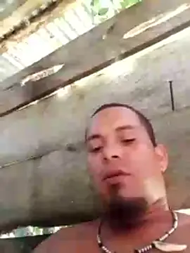 Snapshot of LemonyArcus chatting on 12/04/25, 08:28 LemonyArcus online show from 12/04/25, 08:28