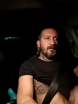 Snapshot of teddy79good chatting on 10/23/25, 04:01 teddy79good online show from 10/23/25, 04:01