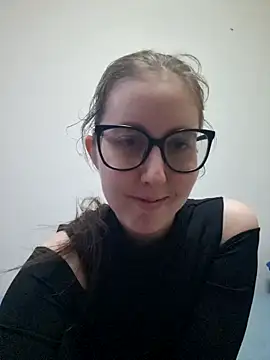 Snapshot of Sarah459 chatting on 11/15/25, 09:43 Sarah459 online show from 11/15/25, 09:43