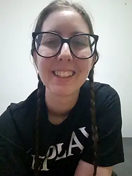 Snapshot of Sarah459 chatting on 12/18/25, 08:04 Sarah459 online show from 12/18/25, 08:04