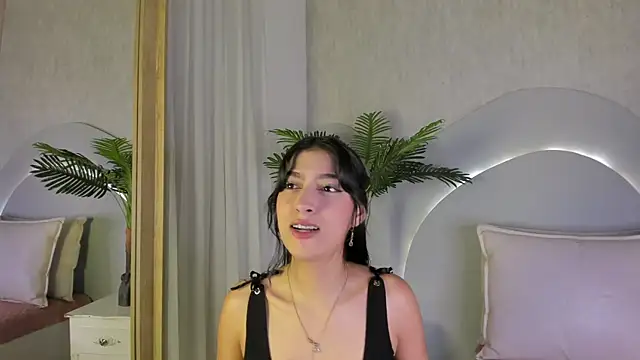 Susana Sanchez online show from 05/17/26, 04:10