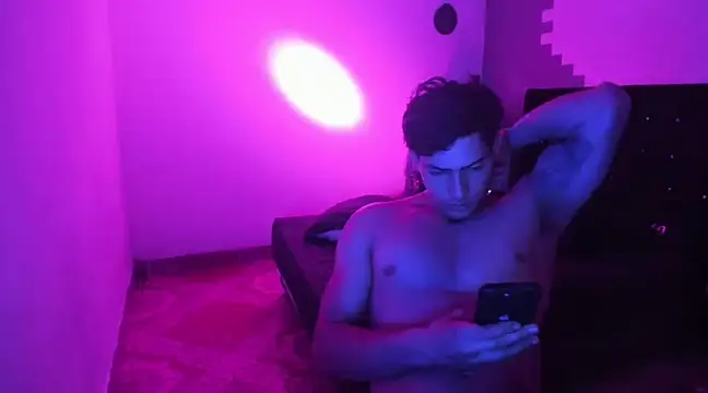 Snapshot of Dantex23 chatting on 03/12/25, 04:30 Dantex23 online show from 03/12/25, 04:30