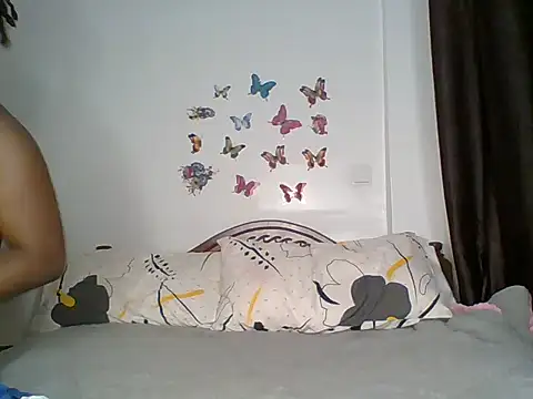 Oliviia  online show from 09/08/25, 04:39