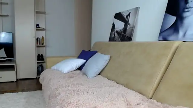 AlmaSquirt online show from 12/18/24, 08:09