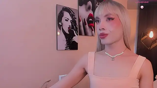 Snapshot of Megan_Do_Santos chatting on 02/01/25, 08:47 Megan Do Santos online show from 02/01/25, 08:47