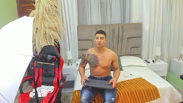 Snapshot of angel_adamx chatting on 11/30/25, 04:00 angel adamx online show from 11/30/25, 04:00