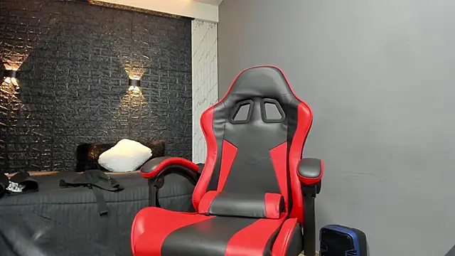 taurus boy1 online show from 11/06/25, 11:11