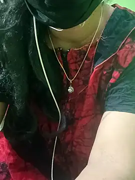 Aishu-tamil09 online show from 02/15/25, 08:33