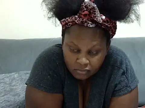 Pretty lilly02 online show from 05/18/26, 01:35
